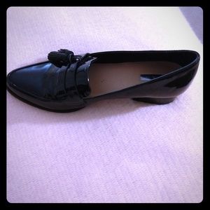 Tahari- Lousia loafers